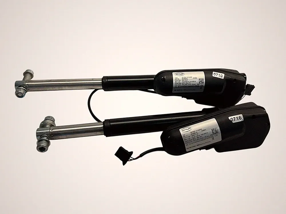 PERMOBIL M3 RECLINE & FOOT ACTUATORS Dated 2021-22 Power Wheelchair